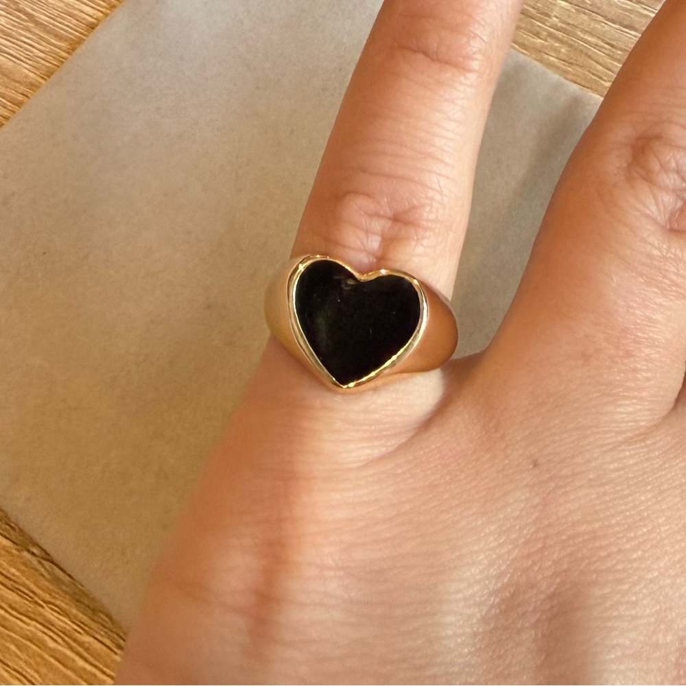 Black Enamel Gold Plated Heart Ring Size 7 - Picture 6 of 7